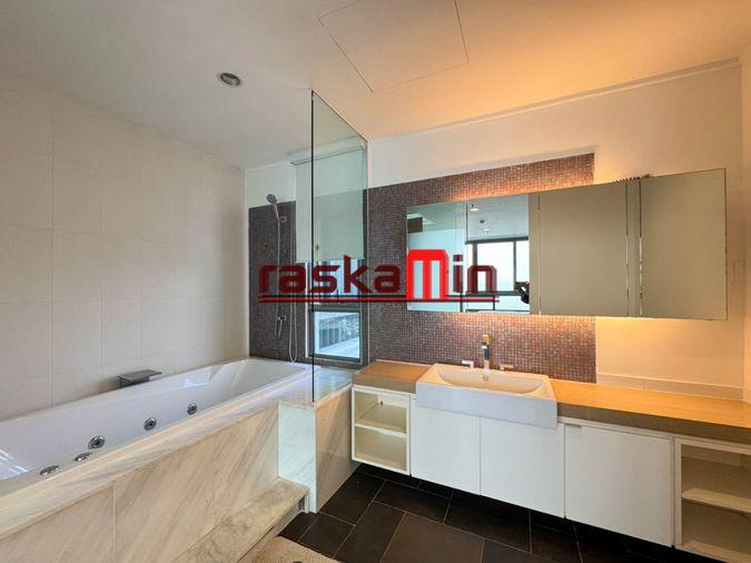 picture Northpoint Wongamat – 2 Bedroom Corner Unit for Rent (Tower B, 37th Floor) - 7/15