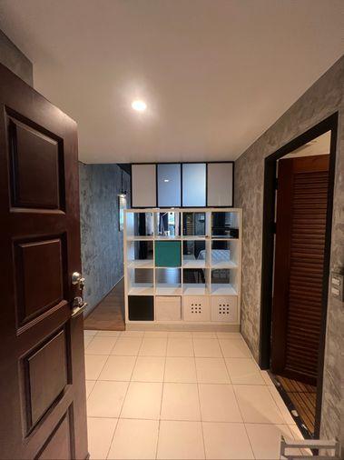 picture Specious studio 61 sqm, just renovated  - 3/25