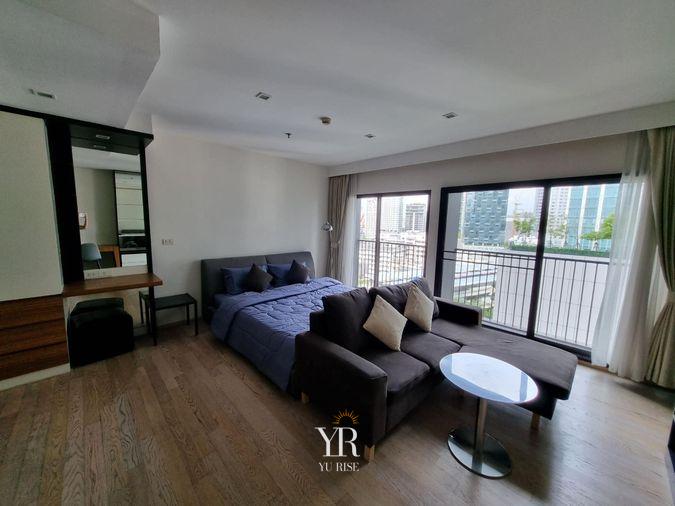picture Noble Remix for rent, Type Studio, spacious room, BTS Thonglor view, 1 bedroom, 1 bathroom, ready to move in. - 1/11