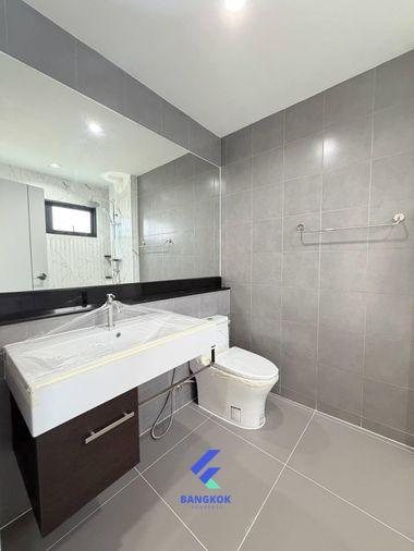 รูป 🏡🔥 บ้านเดี่ยวหลังมุม สวยพร้อมอยู่ | ติวานนท์–แจ้งวัฒนะ 💰 5.29 ล้าน | ฟรีโอน! | หน้าบ้านทิศใต้ ฟรีโอน!!! - รูปที่ 25/43