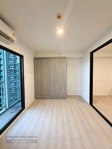 picture A Space Mega Bangna | Clearance Sale Direct from Developer (21st High Floor 1BR Fully Furnished Package) - 5/11