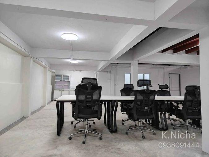 รูป HR3762เช่าบ้านเดี่ยวรีโนเวทใหม่ พร้อมเข้าอยู่ ทำเลโชคชัย 4 ซอย 56 (เหมาะอยู่อาศัย / โฮมออฟฟิศ)เครื่องใช้ไฟฟ้าและเครื่องปรับอากาศใหม่ยกชุด - รูปที่ 2/16