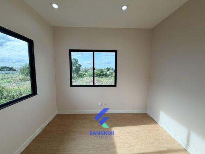รูป 🏡🔥 บ้านเดี่ยวหลังมุม สวยพร้อมอยู่ | ติวานนท์–แจ้งวัฒนะ 💰 5.29 ล้าน | ฟรีโอน! | หน้าบ้านทิศใต้ ฟรีโอน!!! - รูปที่ 6/43