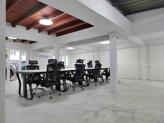 รูป HR3762เช่าบ้านเดี่ยวรีโนเวทใหม่ พร้อมเข้าอยู่ ทำเลโชคชัย 4 ซอย 56 (เหมาะอยู่อาศัย / โฮมออฟฟิศ)เครื่องใช้ไฟฟ้าและเครื่องปรับอากาศใหม่ยกชุด - รูปที่ 9/16
