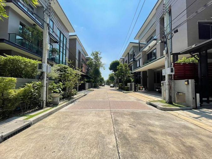 รูป HR3765ให้เช่าบ้านเดี่ยวหรู 3 ชั้น SOUL Ratchadapisek 68 (โซล รัชดาภิเษก 68) ทำเลรัชดา-วงศ์สว่าง ใกล้ MRT เพียง 850 เมตร - รูปที่ 28/34