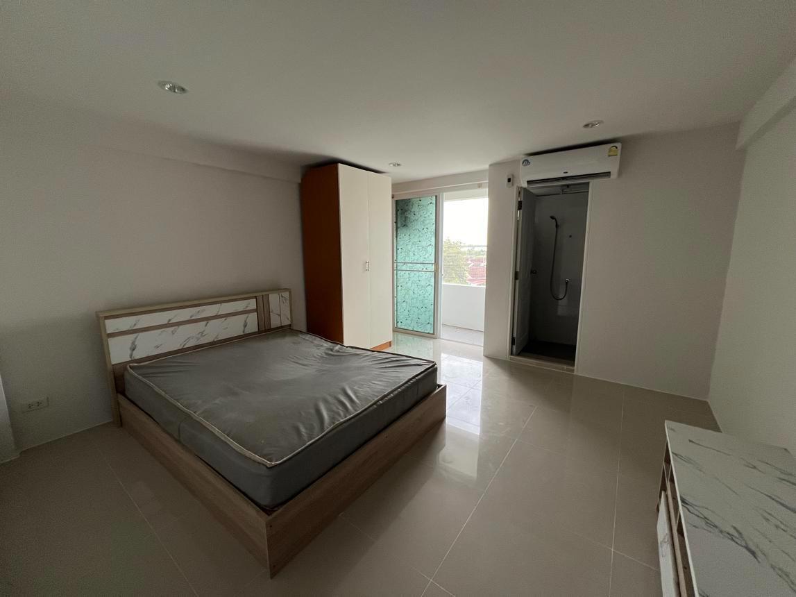 picture 🔥 Great-value condo for sale at Green Poin | Near Min Buri - 1/5