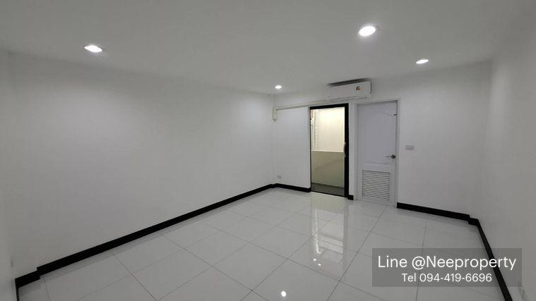รูป ให้เช่า ด่วน Home Office/ ทาวน์โฮม ซอยสุขุมวิท 95 ใกล้ BTS บางจาก เพียง 400 เมตร (HO6916) - รูปที่ 11/12