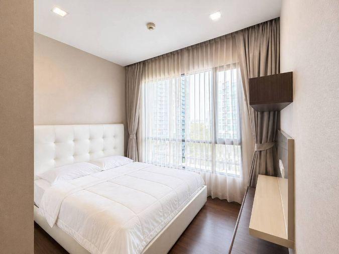 รูป สวรรค์ส่วนตัว วิวหลักล้าน! 🏙️ Ivy Ampio รัชดา-พระราม 9 | 2นอน 84ตร.ม. ห้องกว้างมุมชิลล์เพียบ ✨ เช่า 49,000บ. • ทักด่วน นัดชมห้องฟรี! ⚡ - รูปที่ 3/10