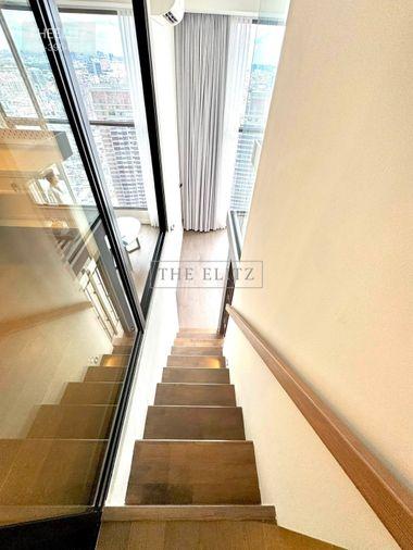 รูป ✨ Exclusive High-Ceiling Duplex Loft Unit! | High-Rise Condo with Skyline Views in Chula-Samyan - Near MRT Sam Yan, Chulalongkorn University✨ - รูปที่ 6/42