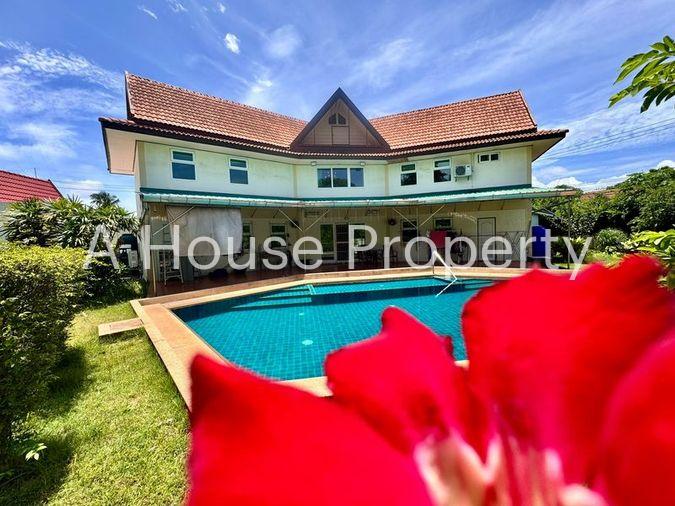 picture Pool villa for rent near Mab Prachan Reservoir. Private relaxation, convenient transportation. - 1/12