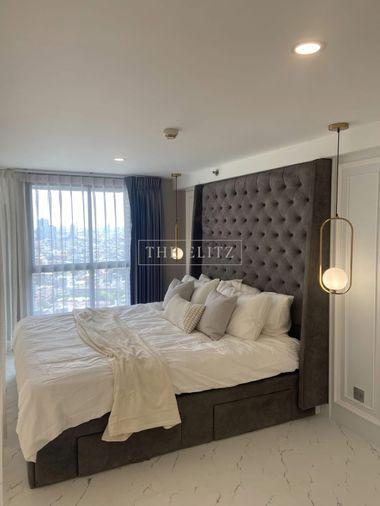 รูป ✨Experience 2-Story Duplex Living with High Ceilings | Distinctive Modern Architecture - Rooftop Sky Facilities & Infinity Pool on 43rd Floor ✨ - รูปที่ 13/32