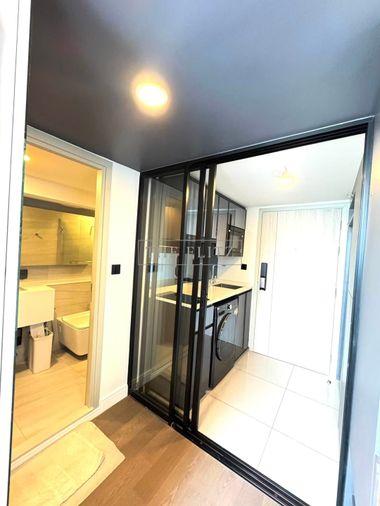 รูป ✨ Exclusive High-Ceiling Duplex Loft Unit! | High-Rise Condo with Skyline Views in Chula-Samyan - Near MRT Sam Yan, Chulalongkorn University✨ - รูปที่ 21/42