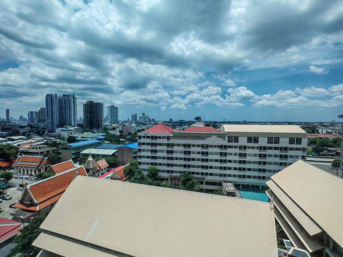 picture Quiet room with clear view. Condo attached to BTS Skytrain. Altitude Unicorn Sathorn - Tha Phra. - 9/9