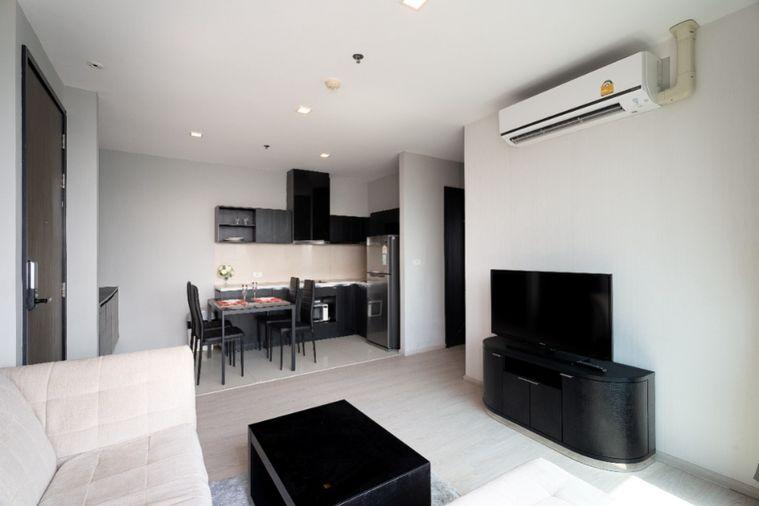 picture Corner and Quite room with Large Balcony Rhythm 44/1  BTS Phrakhanong       2 bed 1 bath  - 9/30