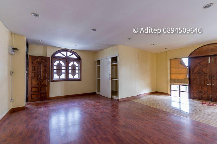 รูป ขายบ้านพร้อมที่ดิน 219 ตร.ว. ซอยลาดพร้าว 48 แยก 20 ห้วยขวาง ใกล้ MRT สุทธิสาร ศักยภาพพัฒนาสูง เข้าออกได้ทั้งถนนสุทธิสาร รัชดา ลาดพร้าว - รูปที่ 23/28
