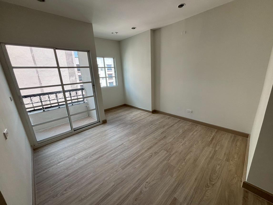 picture 🔥 Good-value condo for sale at Jonny Tower, Ratchadaphisek| MRT Huai Khwang - 7/8