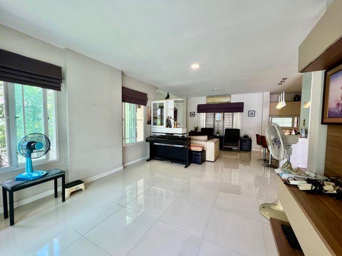 picture Detached House for Sale | Mantana Ramintra – Wongwaen Corner House  - 7/38