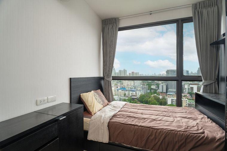 picture Corner and Quite room with Large Balcony Rhythm 44/1  BTS Phrakhanong       2 bed 1 bath  - 18/30
