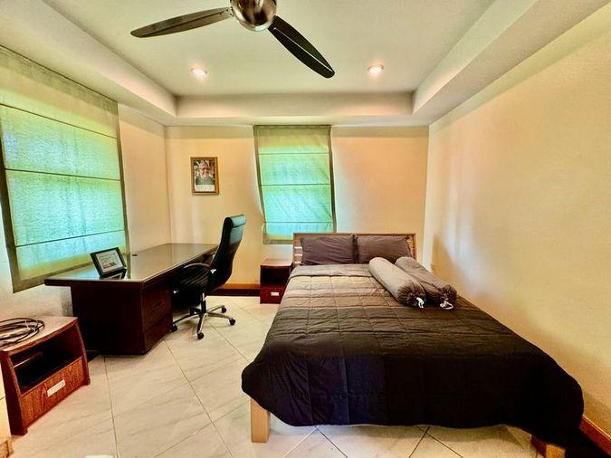 picture Pool villa for rent near Mab Prachan Reservoir. Private relaxation, convenient transportation. - 12/12