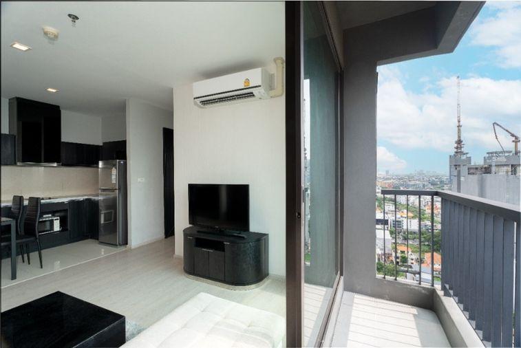 picture Corner and Quite room with Large Balcony Rhythm 44/1  BTS Phrakhanong       2 bed 1 bath  - 13/30