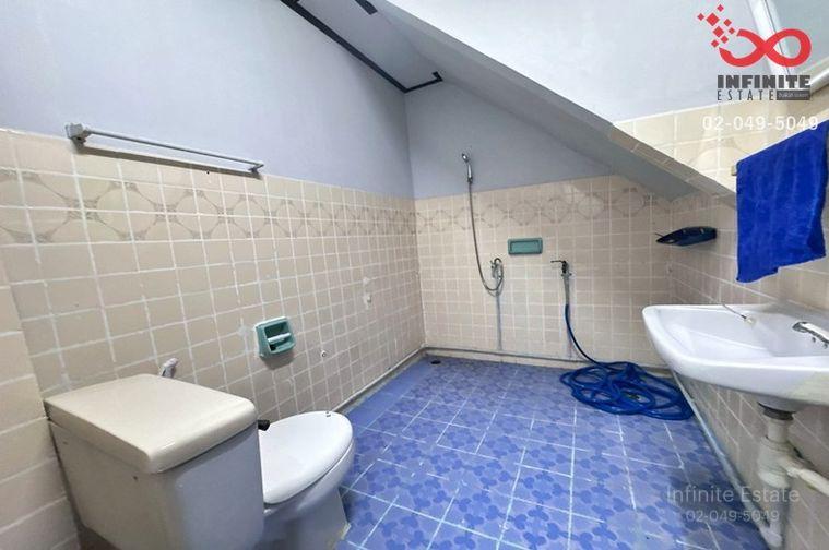 รูป ขายทาวน์เฮาส์ 2 ชั้น 29 ตร.ว. ซอยนวมินทร์ 111 รีโนเวทใหม่ พร้อมอยู่ ค้าขายได้ - รูปที่ 9/10