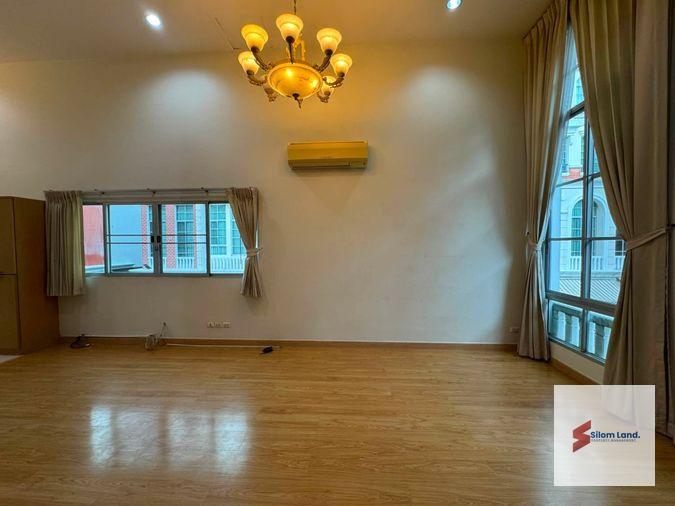 รูป RS7432 ให้เช่า บ้านกลางกรุง สาทร–นราธิวาส บ้านหัวมุม รีโนเวทใหม่ทั้งหลัง พื้นที่กว้าง Pet-Friendly ทำเลใจกลางพระราม 3 เชื่อมต่อสาทร–สีลมได้สะดวก - รูปที่ 13/25