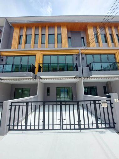 รูป RS7440 ให้เช่า Premium Townhome Eigen พระราม 9  บ้านใหม่ ฟังก์ชันครบ 3 ชั้น - รูปที่ 1/30
