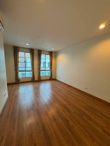 รูป RS7432 ให้เช่า บ้านกลางกรุง สาทร–นราธิวาส บ้านหัวมุม รีโนเวทใหม่ทั้งหลัง พื้นที่กว้าง Pet-Friendly ทำเลใจกลางพระราม 3 เชื่อมต่อสาทร–สีลมได้สะดวก - รูปที่ 19/25