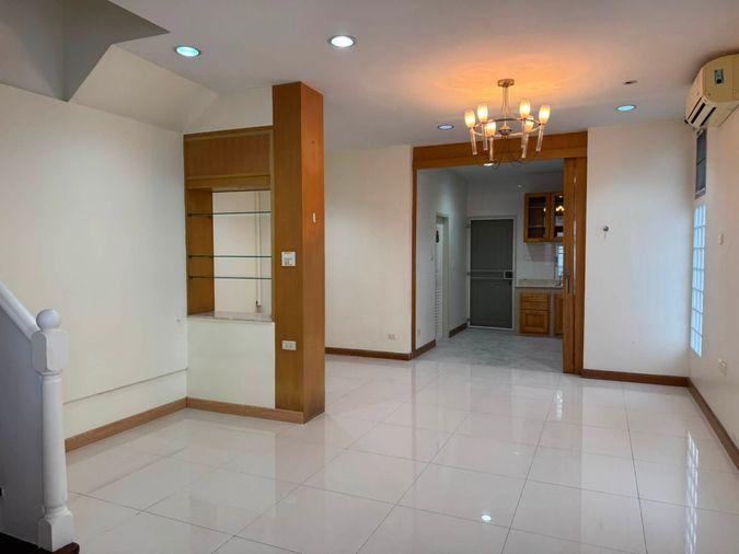 รูป RS7432 ให้เช่า บ้านกลางกรุง สาทร–นราธิวาส บ้านหัวมุม รีโนเวทใหม่ทั้งหลัง พื้นที่กว้าง Pet-Friendly ทำเลใจกลางพระราม 3 เชื่อมต่อสาทร–สีลมได้สะดวก - รูปที่ 3/25