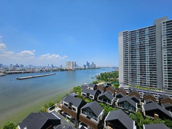 picture Unobstructed River Views from Every room! 2BR/2BA (54 Sqm) with Bathtub  - 4/30