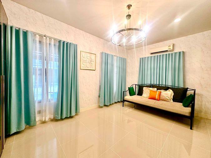 picture For Rent Detached House Setthasiri Krungthep Kreetha GH635 - 12/25