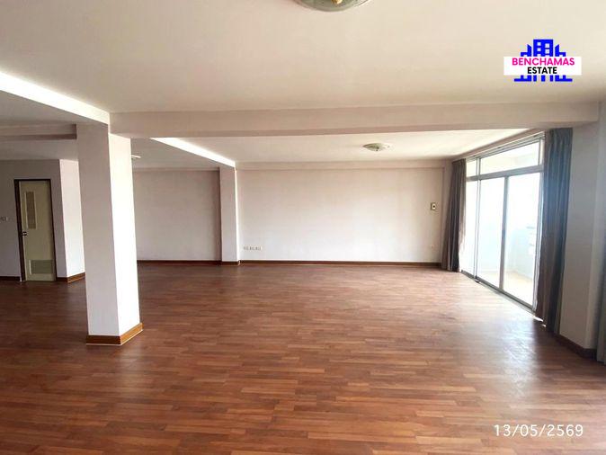 รูป 🔥 ขายด่วน! คอนโดราคาพิเศษ เลคไซด์ คอนโดวิว 1 | Lakeside Condoview 1 | ใกล้นิคมอุตสาหกรรมนวนคร • ตลาดไท - รูปที่ 3/7
