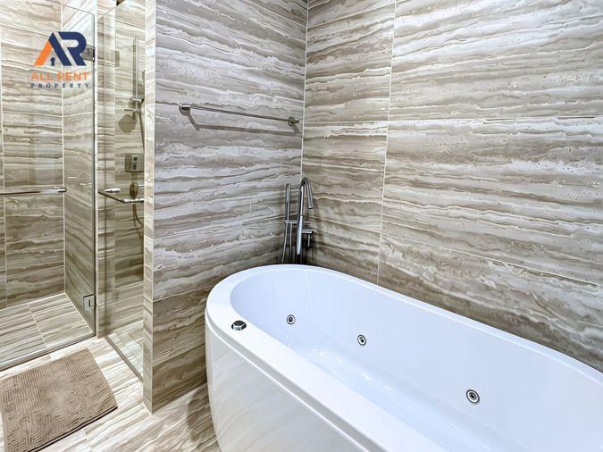 รูป 🔥 CELES Asoke ห้องใหญ่ 3 Bedrooms 3 Bathrooms ชั้น 36 ขนาด 137 ตร.ม. วิวเมืองสุดพรีเมียม ใจกลางอโศก เพียง 200,000 บาท/เดือน! 🏙️✨ - รูปที่ 7/8