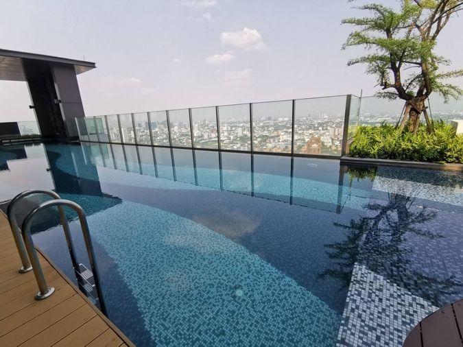 รูป ริธึ่ม สุขุมวิท 42 สัมผัสความโปร่งสบายของห้องที่เปิดรับวิวเมือง กับการตกแต่งที่สวยงาม และ เฟอร์นิเจอร์ครบ - รูปที่ 18/43