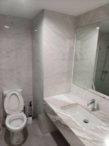 รูป 🔥 Silom Suite ห้องใหญ่ 2 Bedrooms 1 Bathroom ชั้น 28 ขนาด 90 ตร.ม. วิวเมืองสวย ใจกลางสีลม เพียง 32,000 บาท/เดือน! 🏙️✨ - รูปที่ 9/9