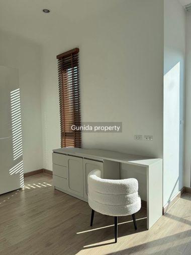 รูป 🏡 ให้เช่า COMO BIANCA II (โคโม่ เบียงก้า 2 บางนา) ✨ บ้านสวยสไตล์ Modern พร้อมอยู่ 📍 ทำเลตรงข้าม Mega Bangna - รูปที่ 6/16