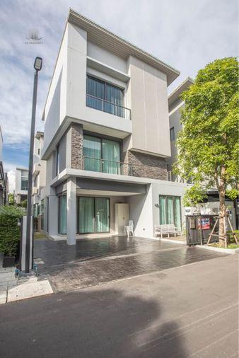 รูป บ้านเดี่ยวให้เช่า 🔥 Baan Klang Muang Classe Ekkamai-Ramintra 🔥 4 ห้องนอน 4 ห้องน้ำ ตกแต่งพร้อมอยู่ - รูปที่ 2/11