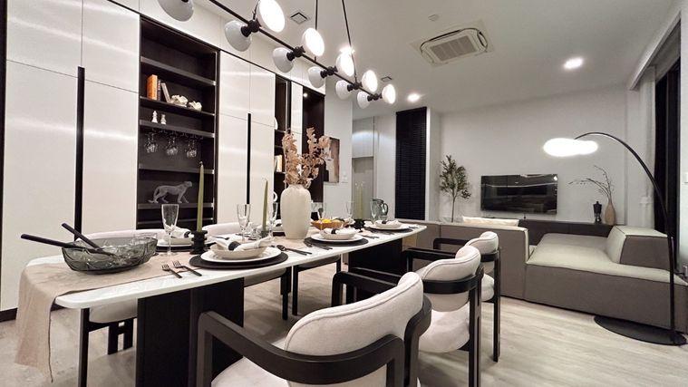 รูป บ้านเดี่ยว วีเว่ กรุงเทพกรีฑา 4 ห้องนอน 5 ห้องน้ำ ที่จอดรถ 4 คัน - รูปที่ 2/26