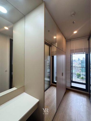 รูป Life Rama 4-Asoke ห้องพักสไตล์ Modern Luxury ตกแต่งครบทุกฟังก์ชัน พร้อมบรรยากาศอบอุ่นเป็นส่วนตัวและวิวเมืองที่สวยงาม - รูปที่ 4/4