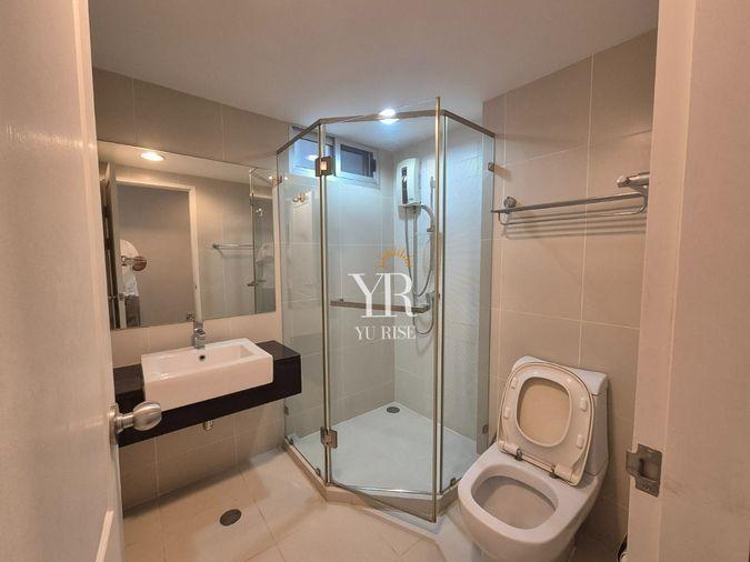 รูป Belle Grand Rama 9 ห้องสภาพดี และ ห้องนอนกว้างตกแต่งสไตล์คลาสสิกโทนอบอุ่น พร้อมเฟอร์นิเจอร์ครบครัน ในราคาที่ดีที่สุด - รูปที่ 2/26