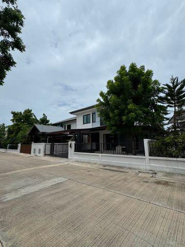 รูป 🏡 ขายบ้านเดี่ยว บริทาเนีย บางนา สุวรรณภูมิ กม.26 (Britania Bangna Suvarnabhumi KM.26) ใกล้สนามบินสุวรรณภูมิ - รูปที่ 2/18