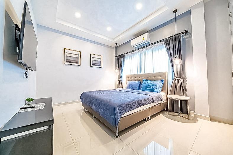 รูป High End House for Sale Chaiyapruek 5 Bedrooms Private Pool - รูปที่ 12/15