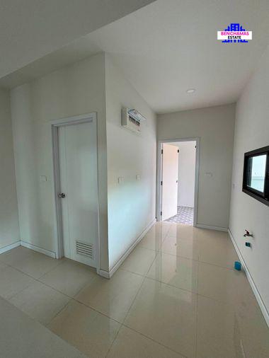 รูป 🏡 ขายบ้านเดี่ยว บริทาเนีย บางนา สุวรรณภูมิ กม.26 (Britania Bangna Suvarnabhumi KM.26) ใกล้สนามบินสุวรรณภูมิ - รูปที่ 9/18