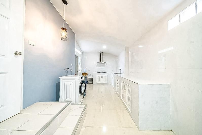 รูป High End House for Sale Chaiyapruek 5 Bedrooms Private Pool - รูปที่ 9/15