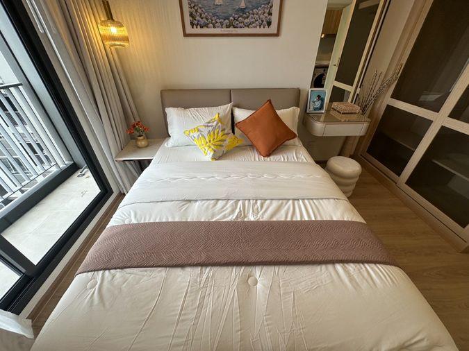 รูป Life Rama 4-Asoke ห้องตกแต่งโทนอบอุ่น พร้อมเฟอร์นิเจอร์ครบครัน พื้นที่ใช้สอยเป็นสัดส่วน 1 ห้องนอน 1 ห้องน้ำ พร้อมเข้าอยู่ - รูปที่ 16/18