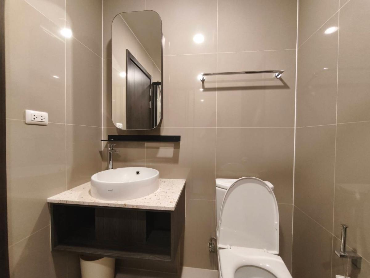 รูป For Rent XT Huaikhwang 1 Bed high floor with close kitchen layout - รูปที่ 9/12