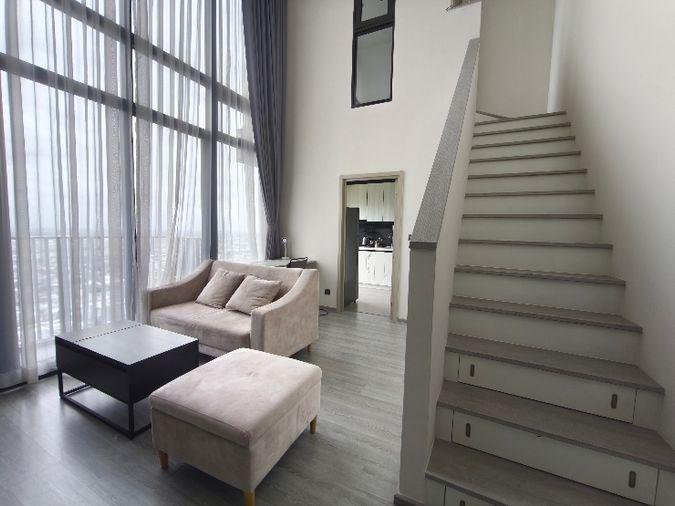 รูป Hot Rental! 1BR Duplex with Closed Kitchen & Incredible High-Floor Views - รูปที่ 8/16