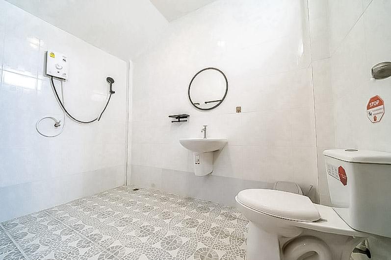 รูป High End House for Sale Chaiyapruek 5 Bedrooms Private Pool - รูปที่ 13/15