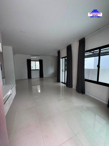 รูป 🏡 ขายบ้านเดี่ยว บริทาเนีย บางนา สุวรรณภูมิ กม.26 (Britania Bangna Suvarnabhumi KM.26) ใกล้สนามบินสุวรรณภูมิ - รูปที่ 12/18