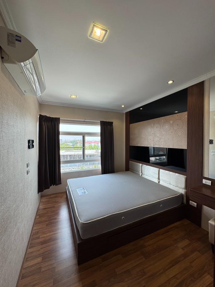 picture For Sale: The Grand Benefits Condo 2 - 2/11